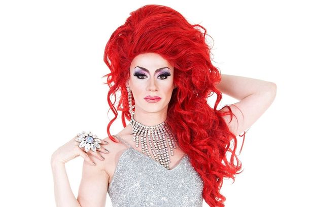 0_MEN-MY-MANC-DIVINA-280819.jpg