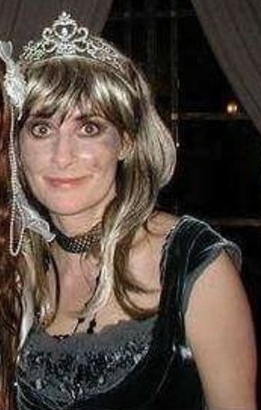 Enya cropped from a photo, Halloween 2006