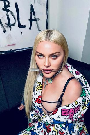 1_Madonna-poses-again-with-a-knife-after-fierce-backlash-over-last-Instagram-snaps.jpg