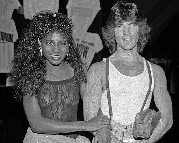 Sinitta, Simon haha