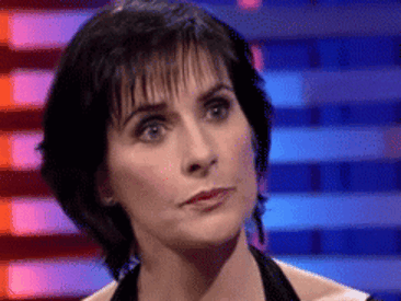 Enya anxious-neutral expression to a good laugh ♡ :-D 