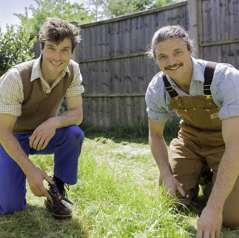 harry-and-david-rich-in-garden-1527868550.jpg