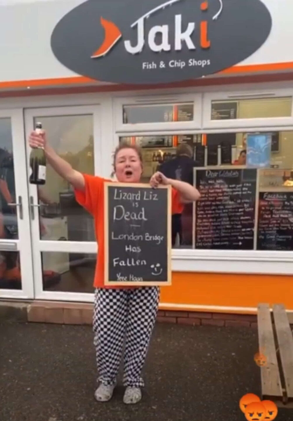 JAKI_CHIP_SHOP_MOB_DN00-scaled-e1662732354643.jpg