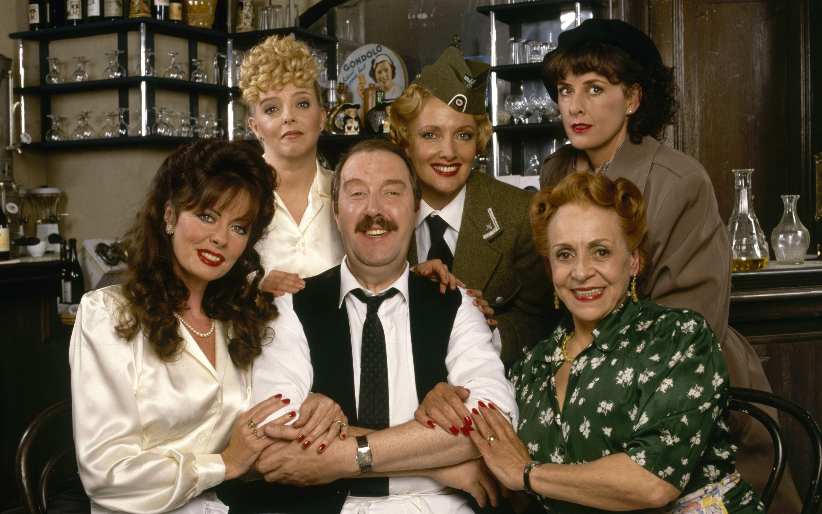 JS118651948_allo-allo_trans_NvBQzQNjv4BqtkVbH_JhwhKpOG03so4XGGhd7o9joNF7U1y8YVnDqAE.jpg