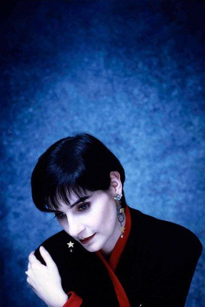 Photo of Enya 1991-92