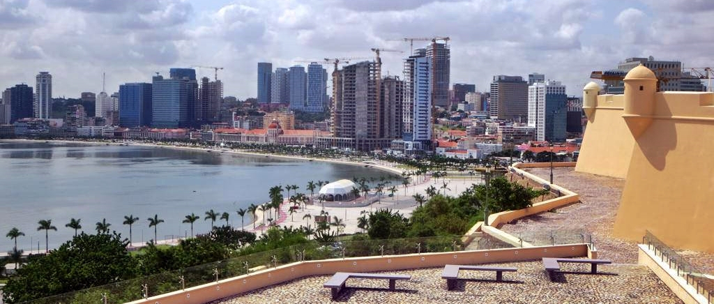 Luanda_Skyline_-_Angola_2015_(cropped).jpg