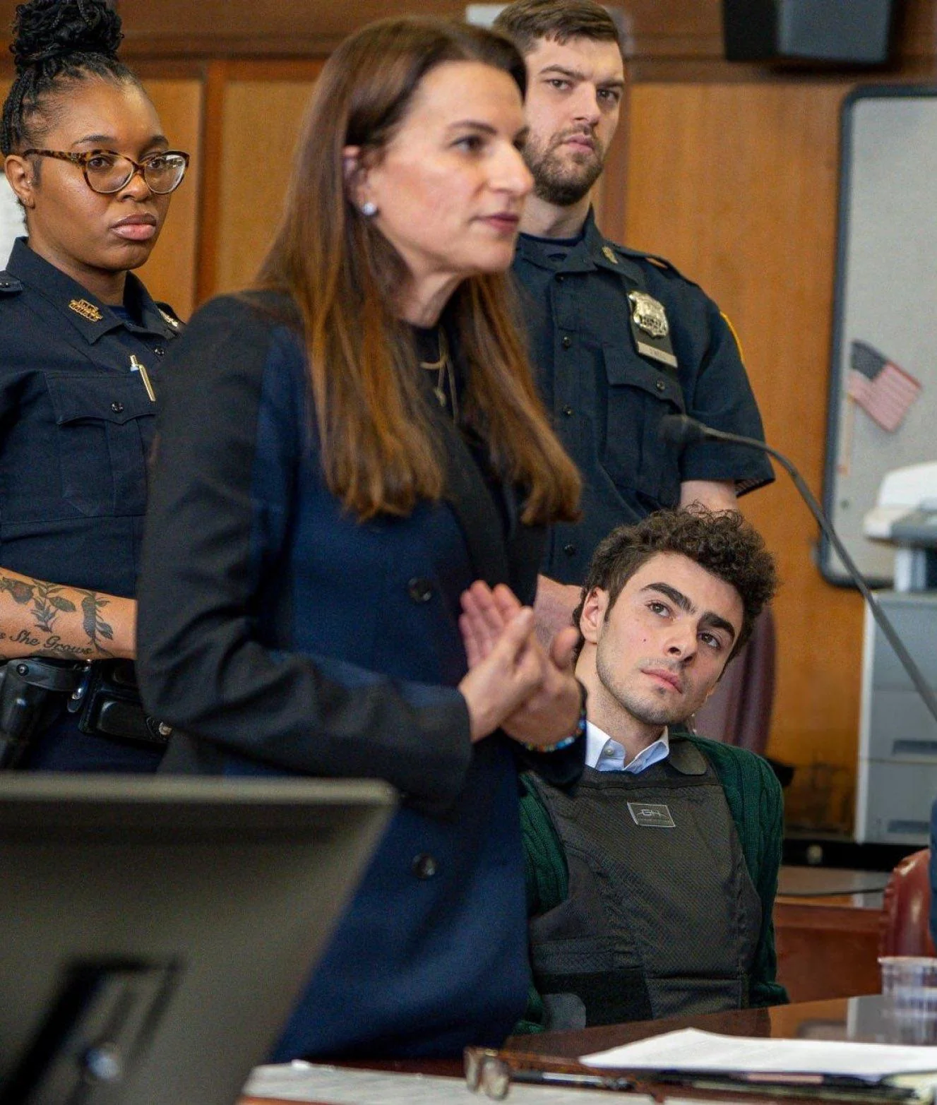 luigi-mangione-appears-in-court-wearing-a-bulletproof-vest-v0-woduwea3zjke1.webp