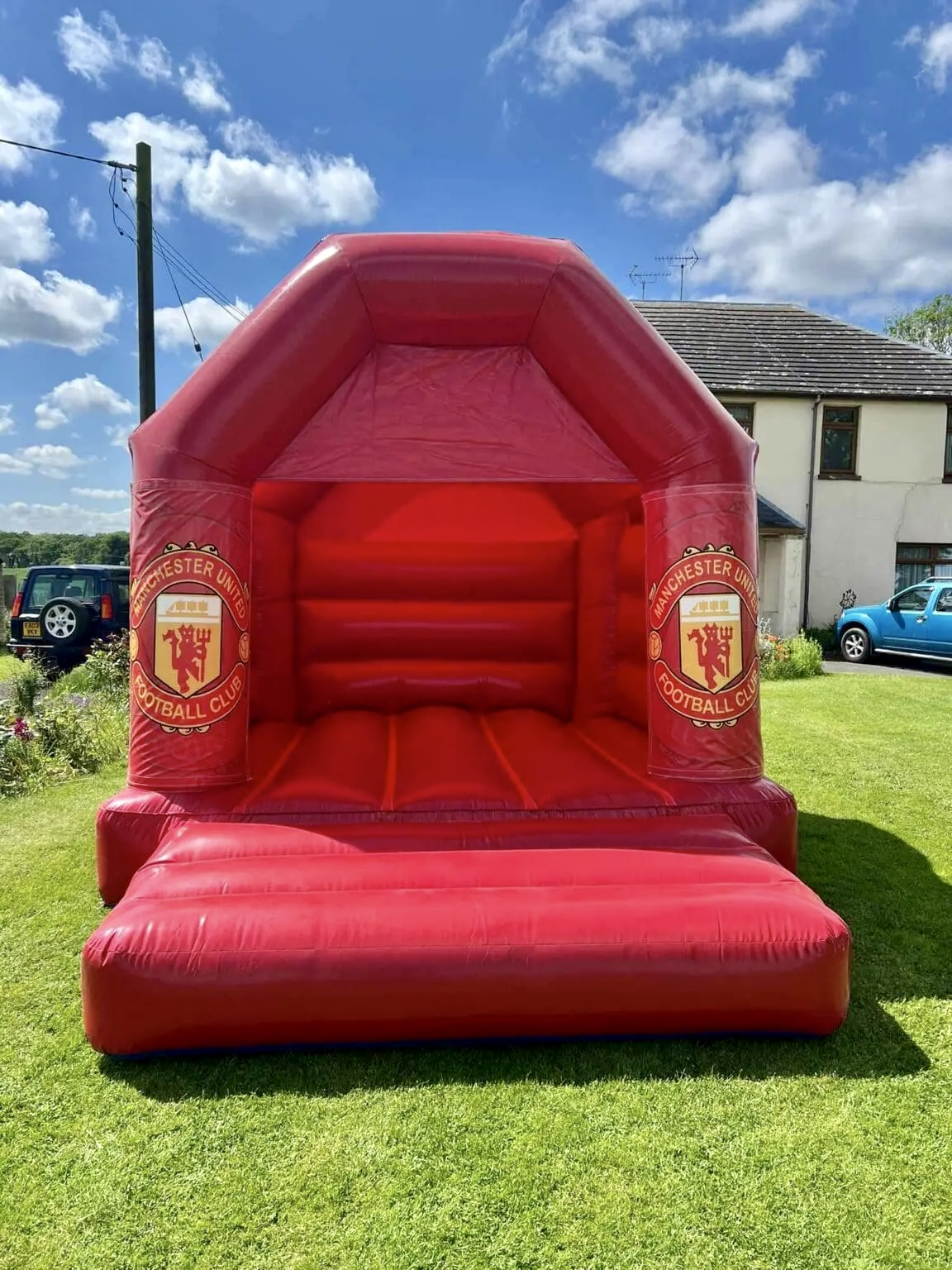 Manchester-United-velcro-castle-1152x1536.jpeg