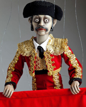 matador_czech_marionettes_handcarved_3.af41.jpg