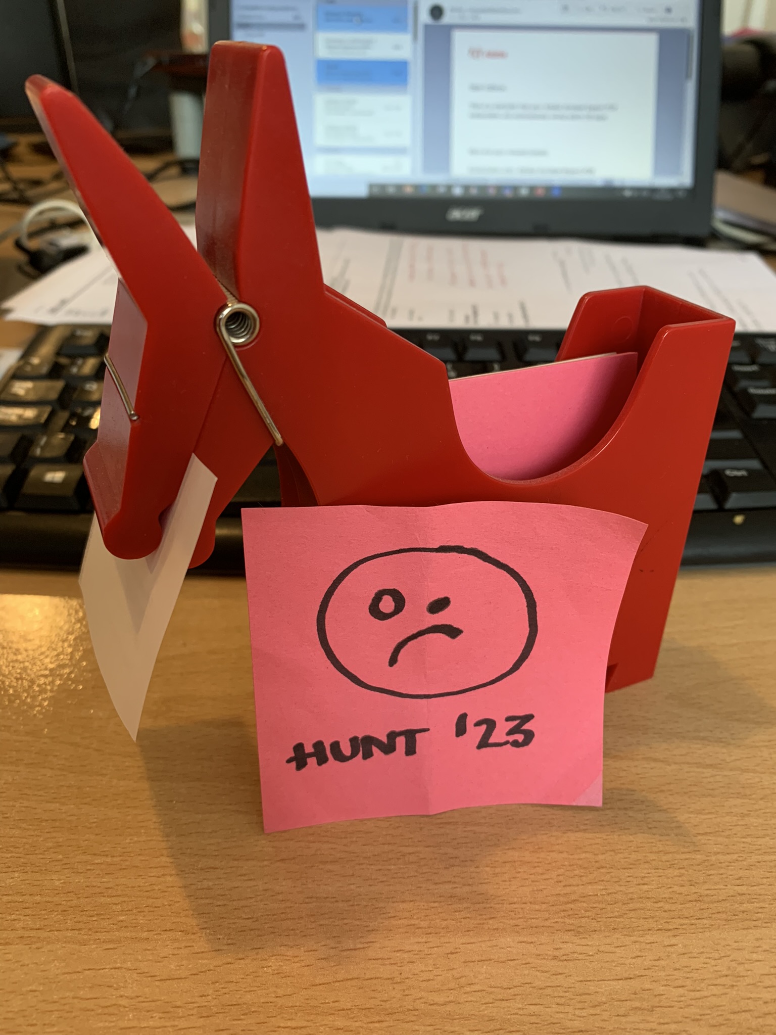 novelty holder.jpeg