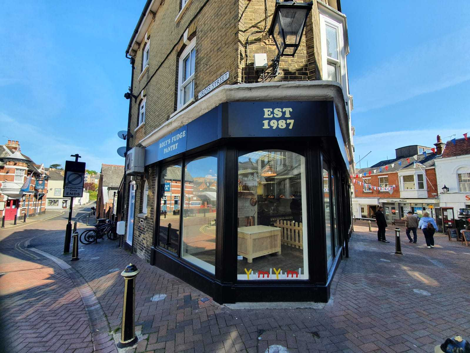 Roly's Fudge Cowes.png