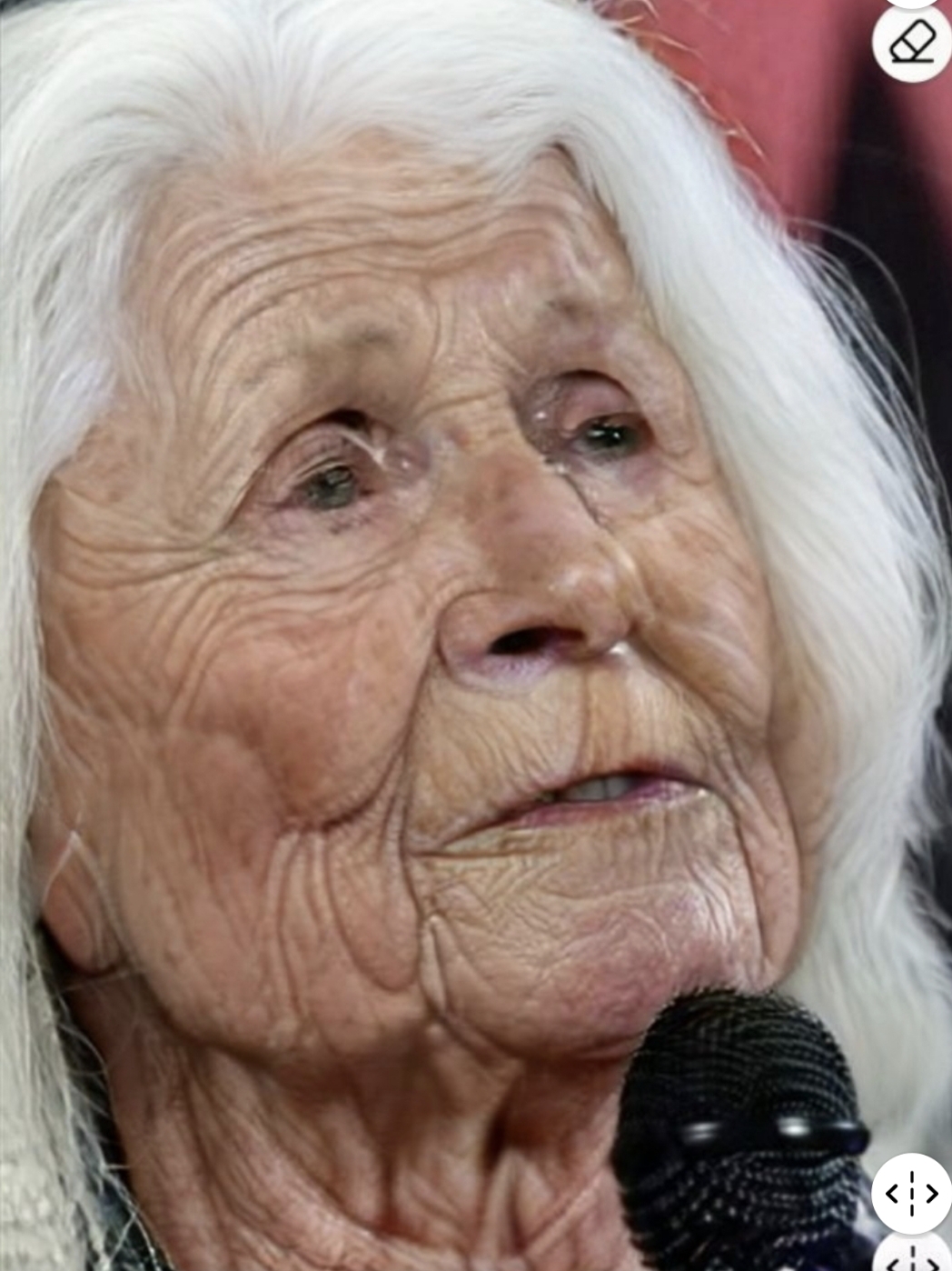 Screenshot_20220306-195528_FaceApp.jpg