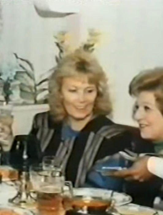 Screenshot_20220611-200752_YouTube.jpg