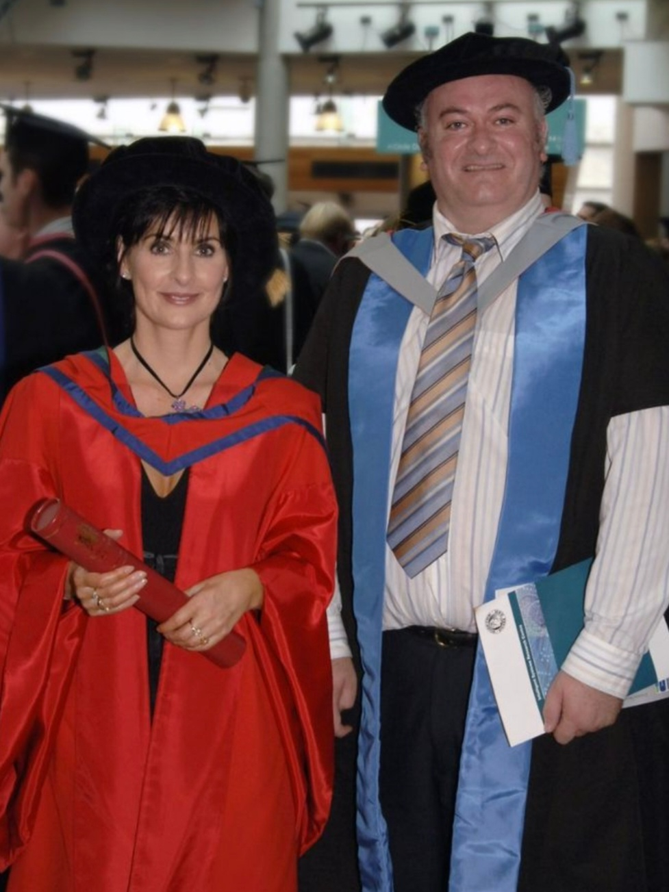 😊🎓🧠