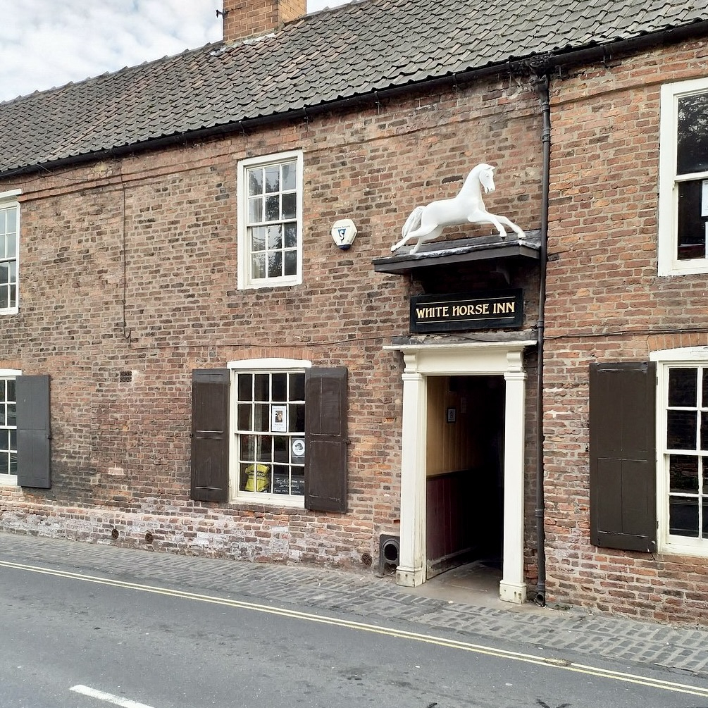 the-white-horse-inn-beverley.jpg