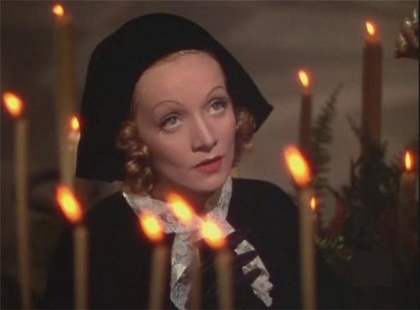 Xmas Dietrich.jpg
