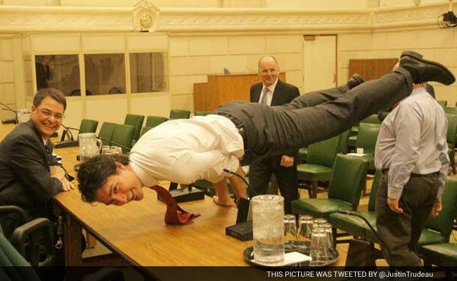 justin-trudeau-yoga_650x400_71459338988.jpg