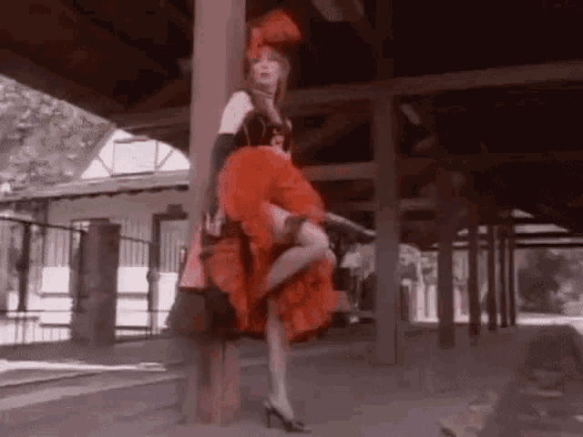 juice-newton-train.gif