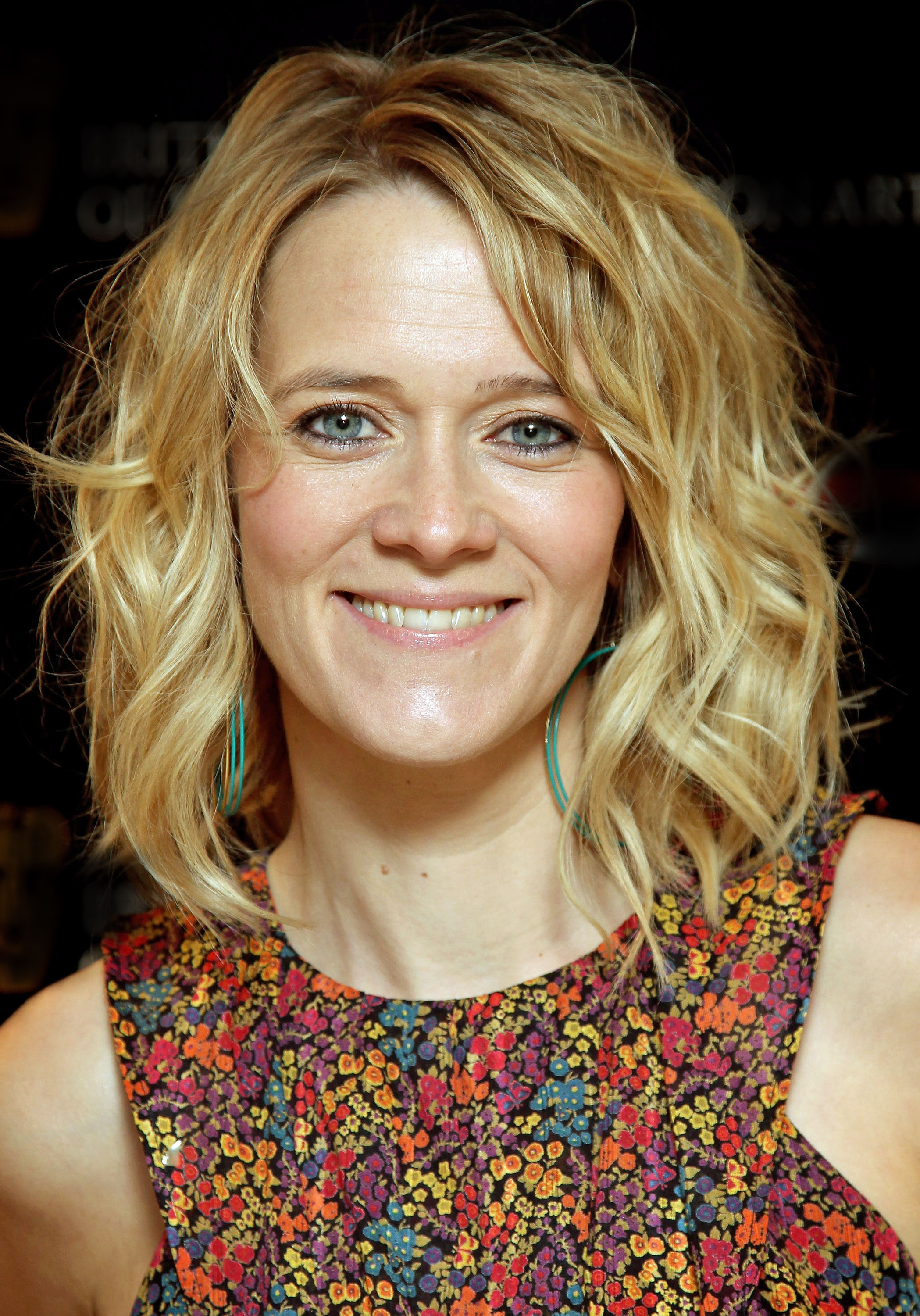 headshot-EDITH.jpg
