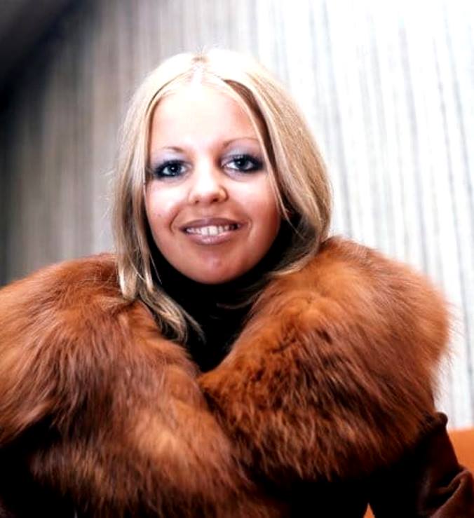 sally-thomsett-1.jpg