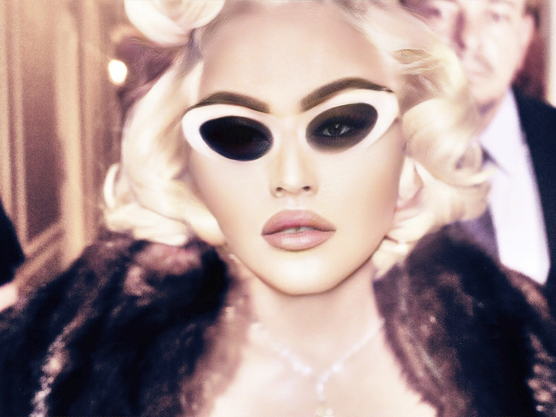 Madonn-2.jpg