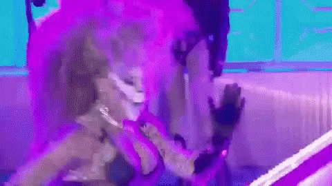 nina-bonina-shake.gif