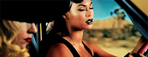 tumblr_mbja0ifCkh1r3fv6wo1_500.gif