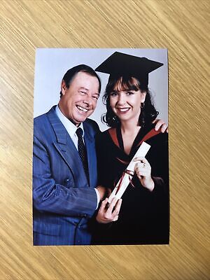 BBC-EastEnders-Photo-Bill-Treacher-Arthur-Fowler.jpg