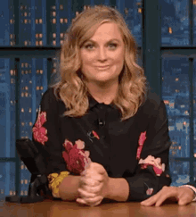 amy-poehler-chefs-kiss.gif