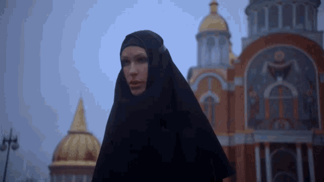 eartheater-grasshoppaa.gif