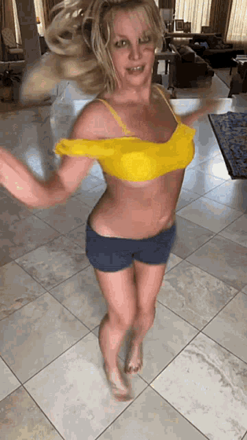 britney-twirling.gif