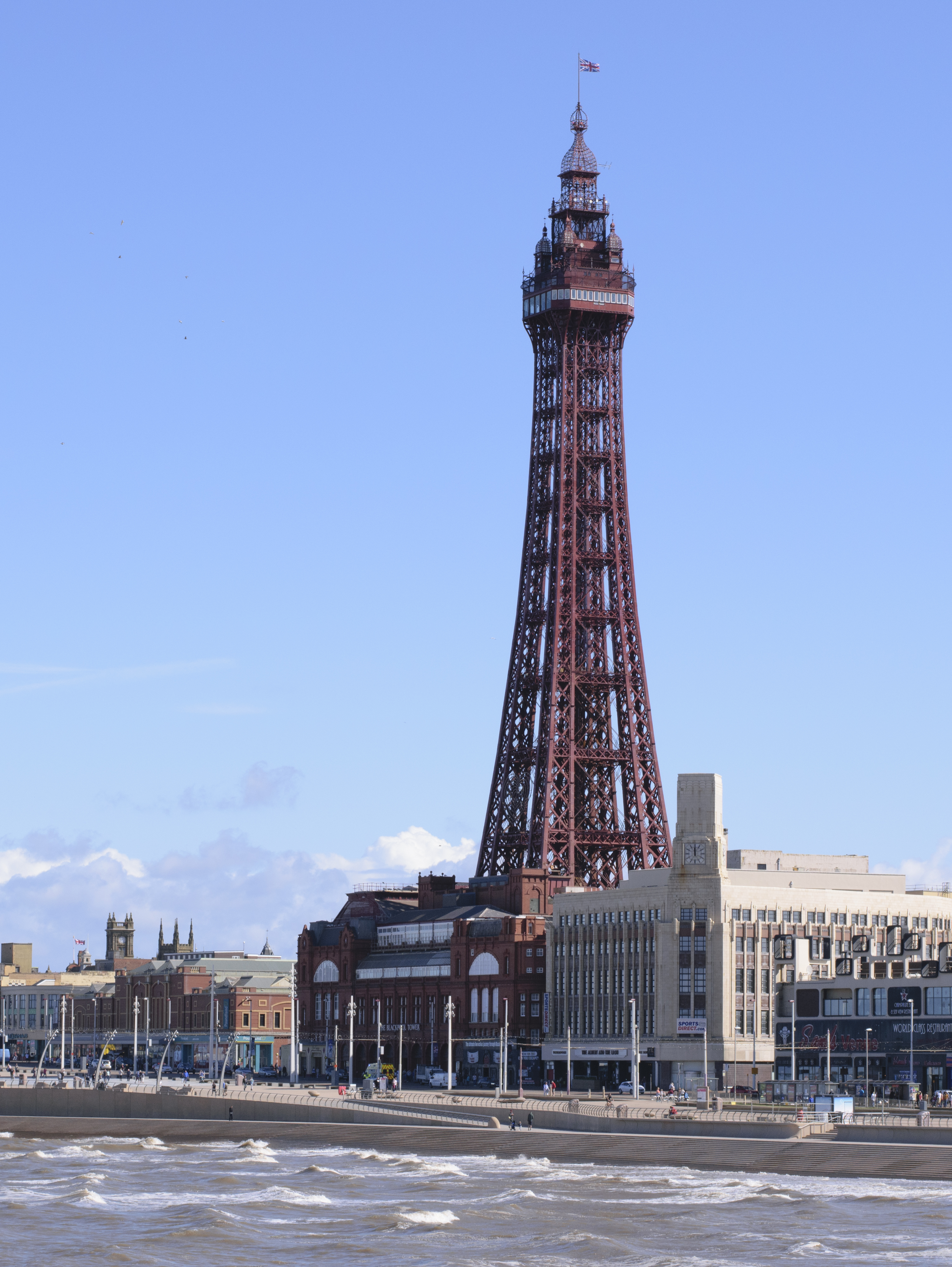 Blackpool_Tower_05082017_%28cropped%29.jpg