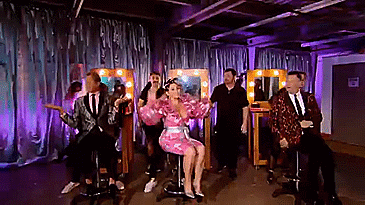 giphy.gif