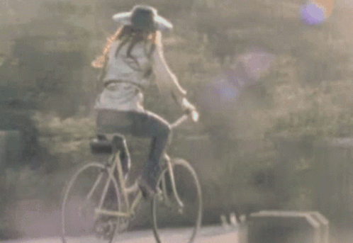 tori-amos-fast-horse.gif