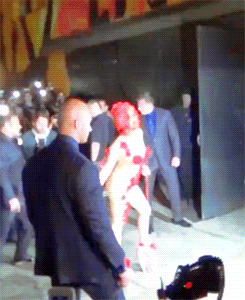 tumblr_n381p3telv1rvvk8yo2_250.gif