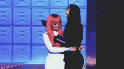 rpdr-hug.gif