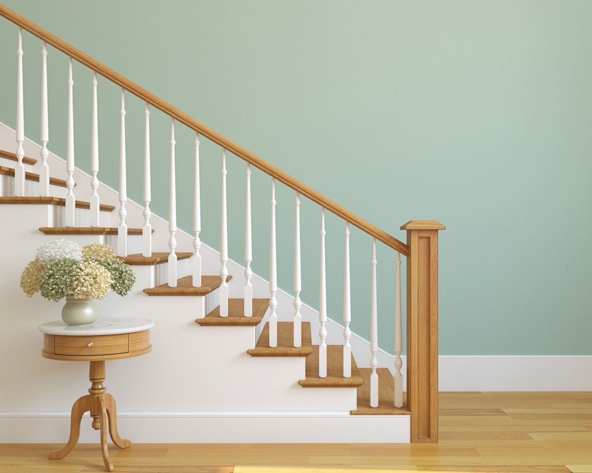 cleaning_a_wood_banister_x5.jpg