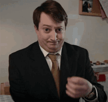 tenor.gif