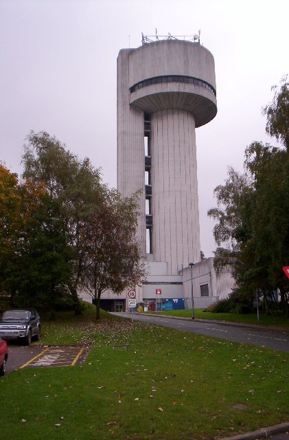 Daresbury_Laboratory_tower.jpg