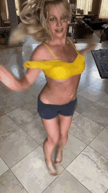 britney-twirling.gif