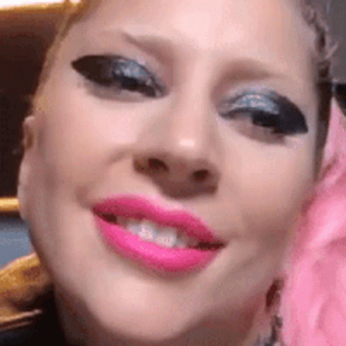 deluxeyxx-gaga-crying.gif