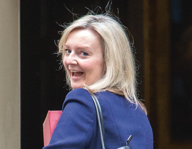 22726_Liz-Truss-back.jpg