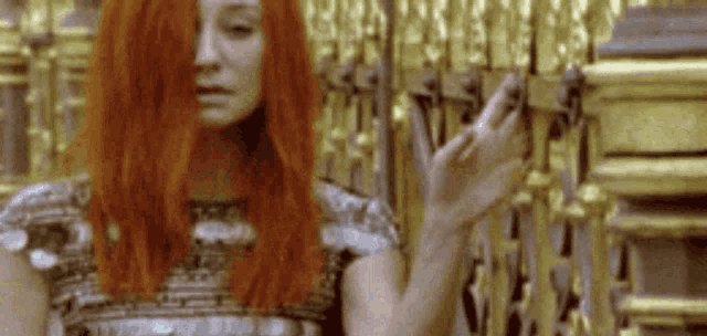 tori-amos-welcome-to-england.gif