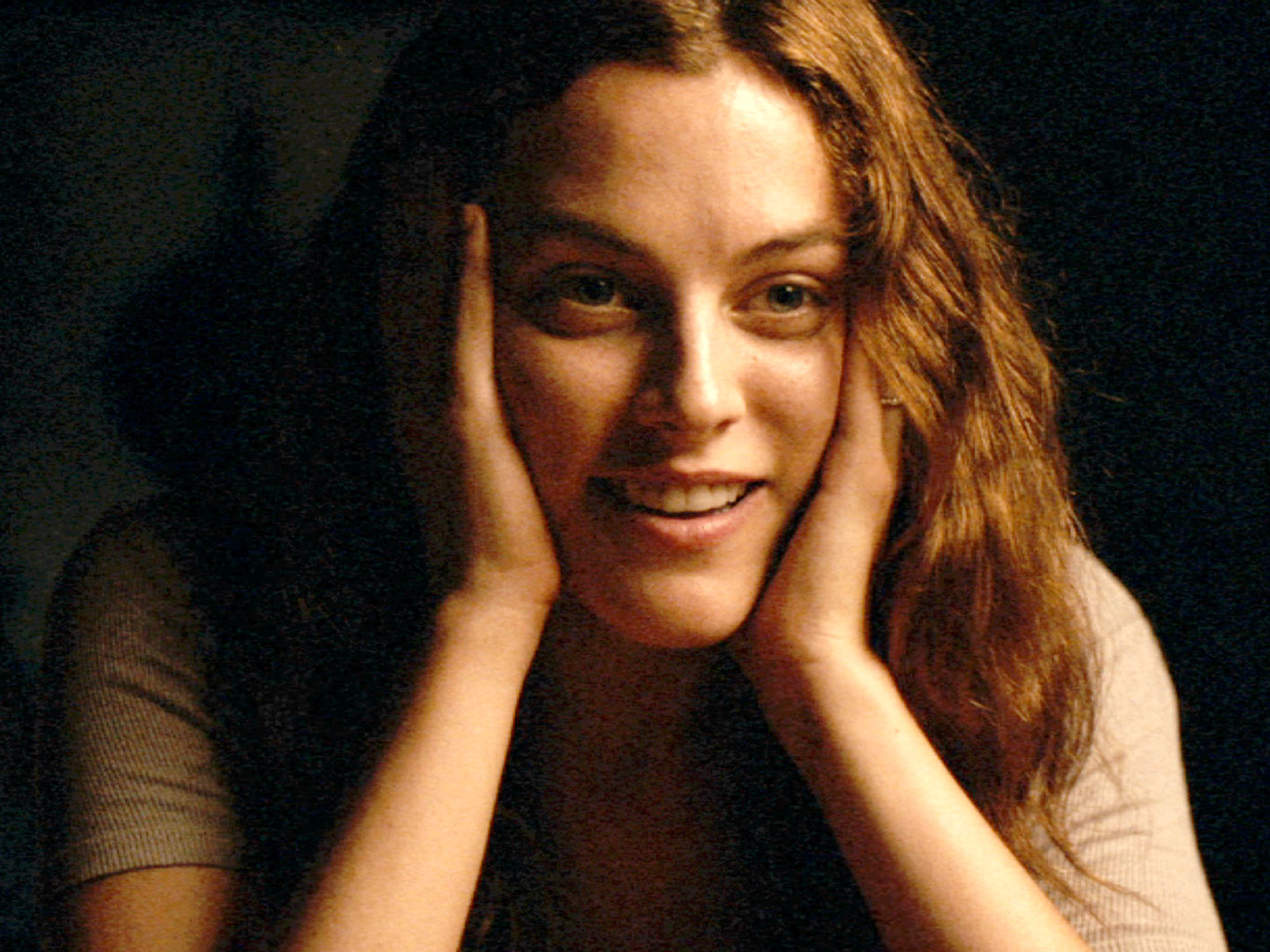 it-comes-at-night-riley-keough.jpg