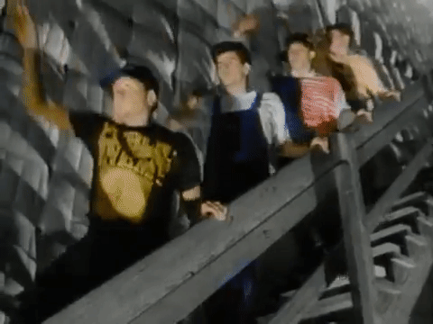 9594ccc4e2174df6de64cea21599ad3c.gif