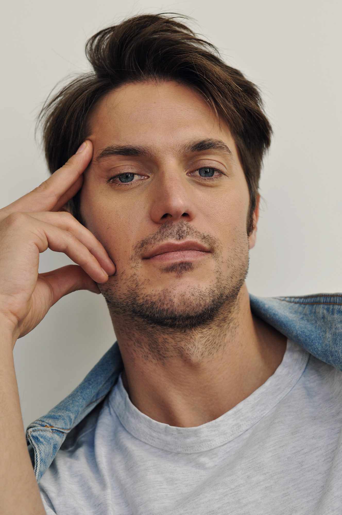lucas-bravo-publicity-2000.jpeg