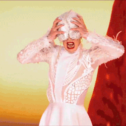 tumblr_os1pk4wPug1srodzco4_250.gifv