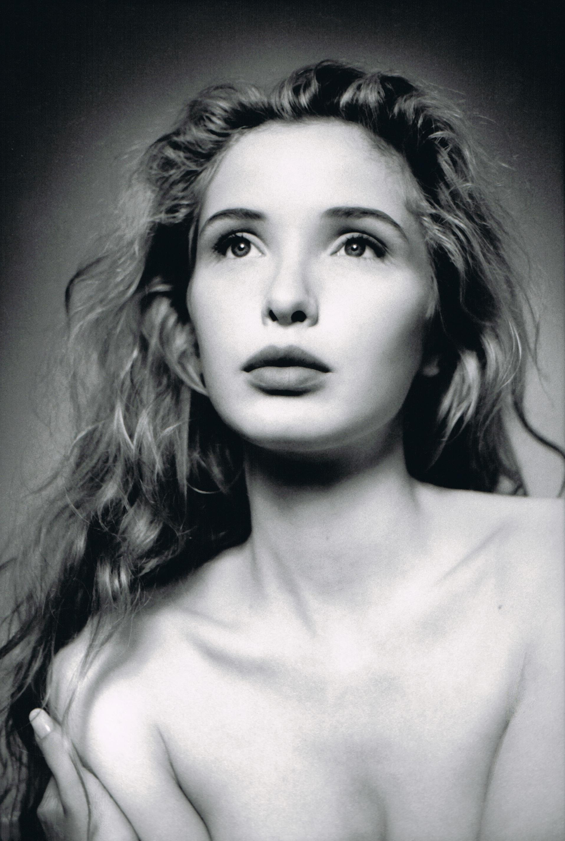Julie_Delpy_1991_-a.jpg