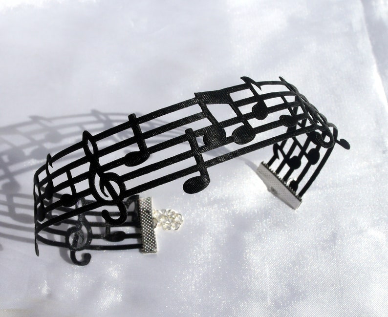 https://www.etsy.com/uk/listing/633525608/black-music-note-choker-music-symbol