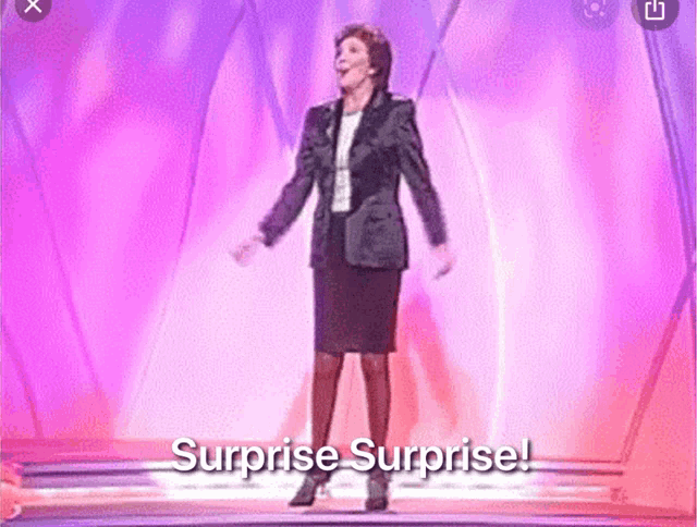 surprise-cilla.gif